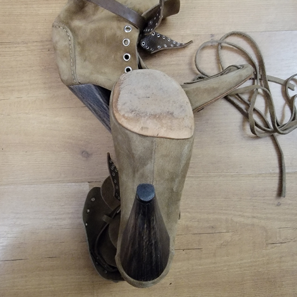 Isabel Marant Milla Bow Eyelet Ankle Boots - Picture 9 of 10